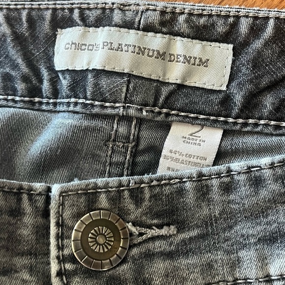 Chico’s Platinum Denim Ultimate Fit Barely Flare Gray Alkaline Jeans Chico 2 =12 - Picture 4 of 12